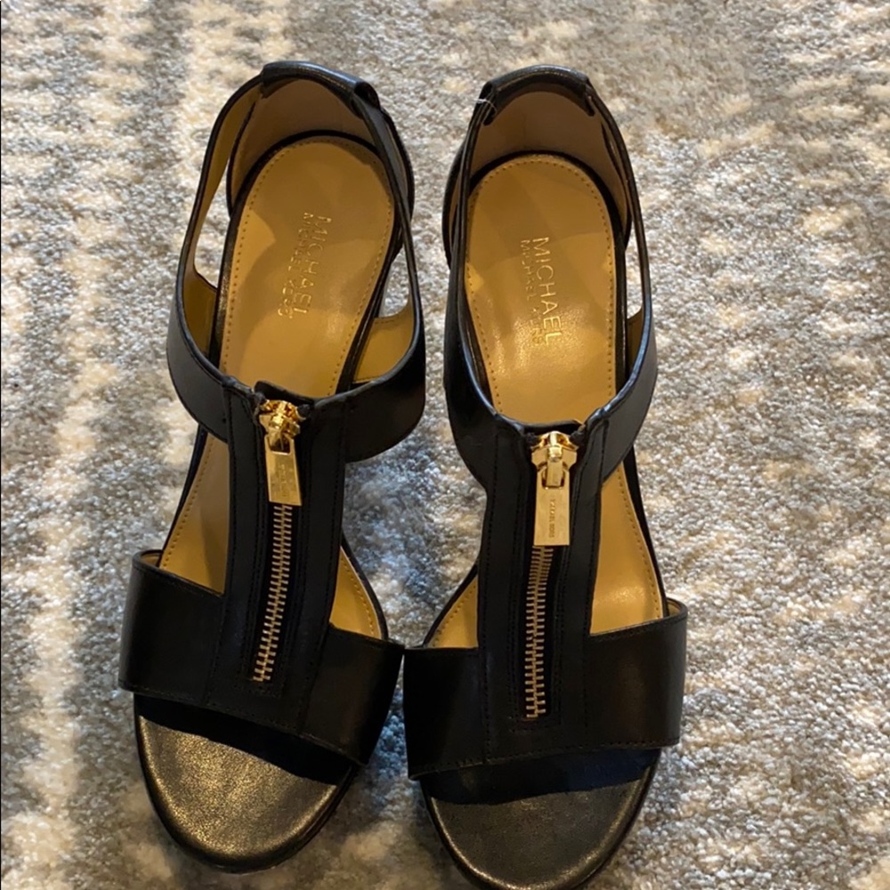 Michael kors heels with zipper
